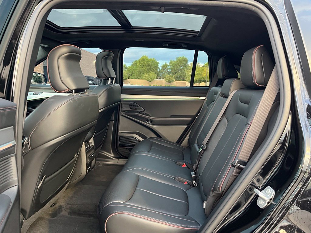 Used 2025 Jeep Wagoneer S Launch Edition AWD/4WD image 18