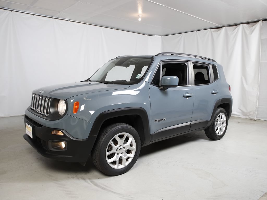 Used 2017 Jeep Renegade Latitude w/ Cold Weather Group AWD/4WD image 20