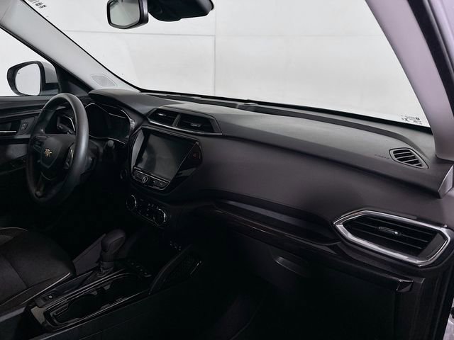 Certified 2022 Chevrolet TrailBlazer LT w/ Convenience Package image 28