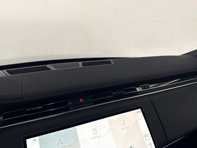New 2026 Land Rover Range Rover Sport Dynamic SE AWD/4WD image 34