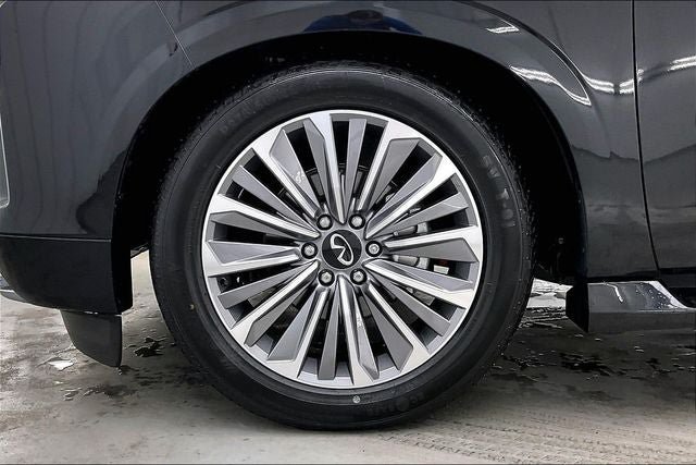 Certified 2025 INFINITI QX80 Sensory AWD/4WD image 10