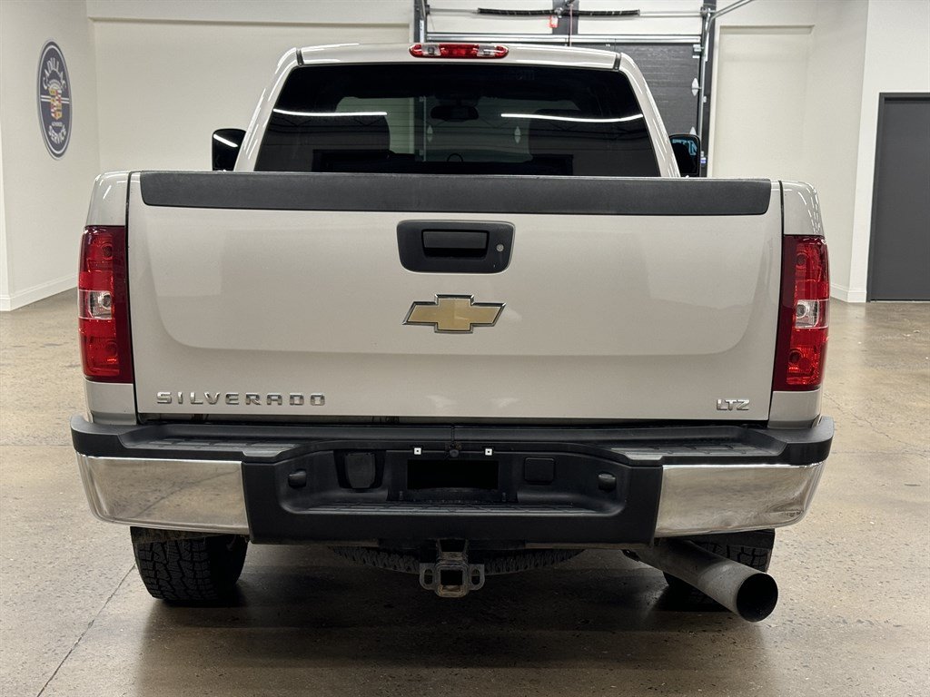 Used 2008 Chevrolet Silverado 2500 LTZ w/ Suspension Package, Off-Road RWD image 11