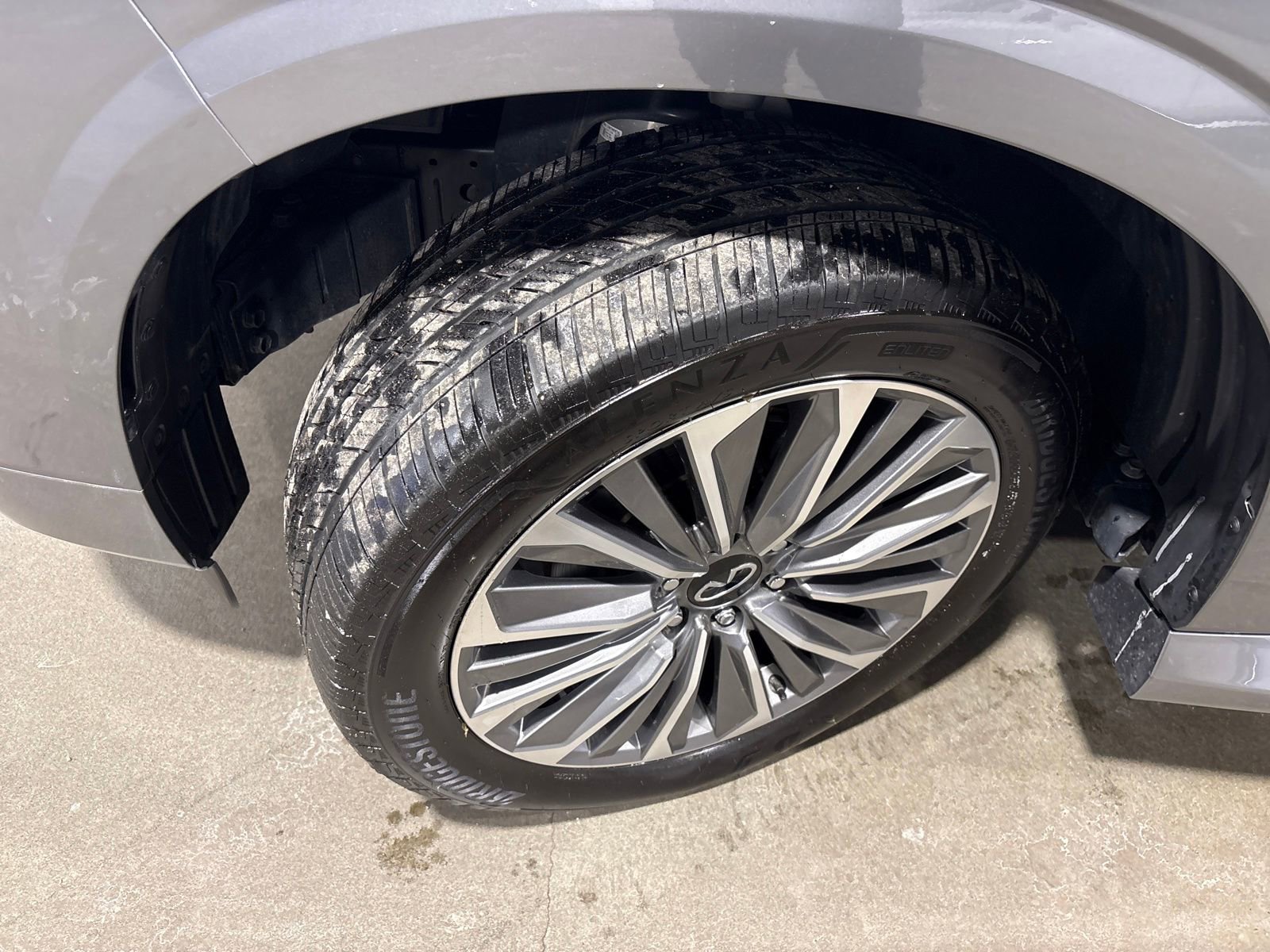 Certified 2025 INFINITI QX80 Sensory image 27