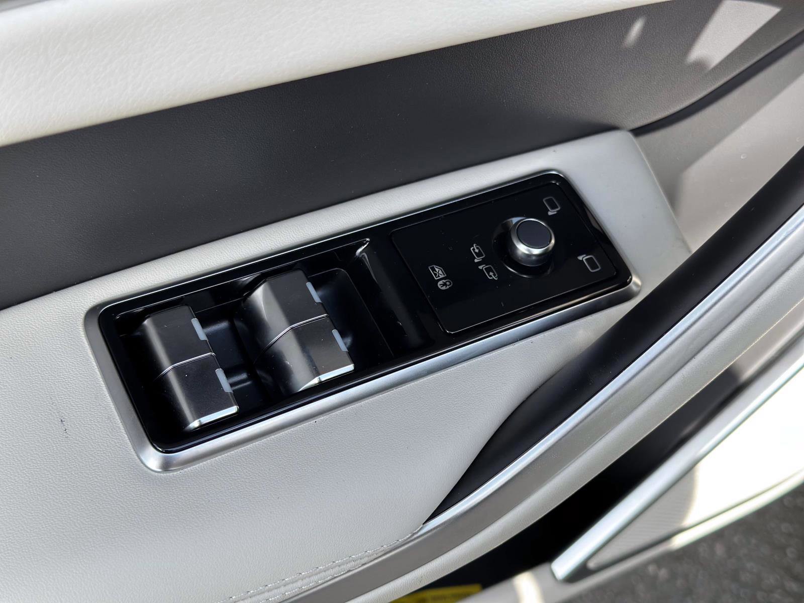 New 2026 Jaguar F-PACE R-Dynamic S image 13
