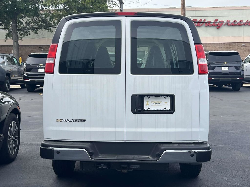 New 2025 Chevrolet Express 2500 Extended w/ Enhanced Convenience Package RWD image 5
