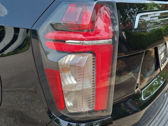 Used 2022 Chevrolet Tahoe Z71 w/ Luxury Package AWD/4WD image 35
