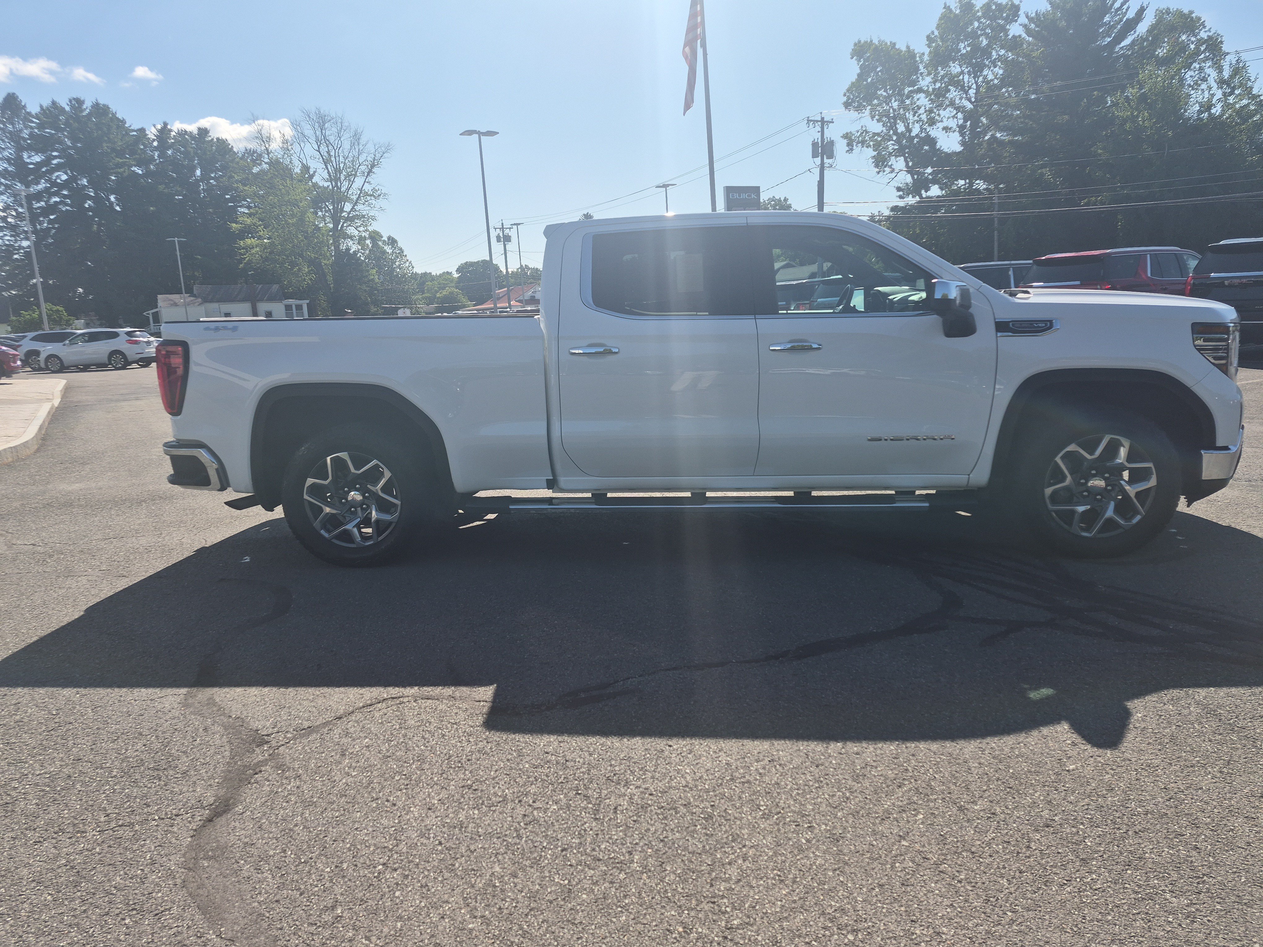Certified 2024 GMC Sierra 1500 SLT w/ SLT Premium Plus Package AWD/4WD image 6