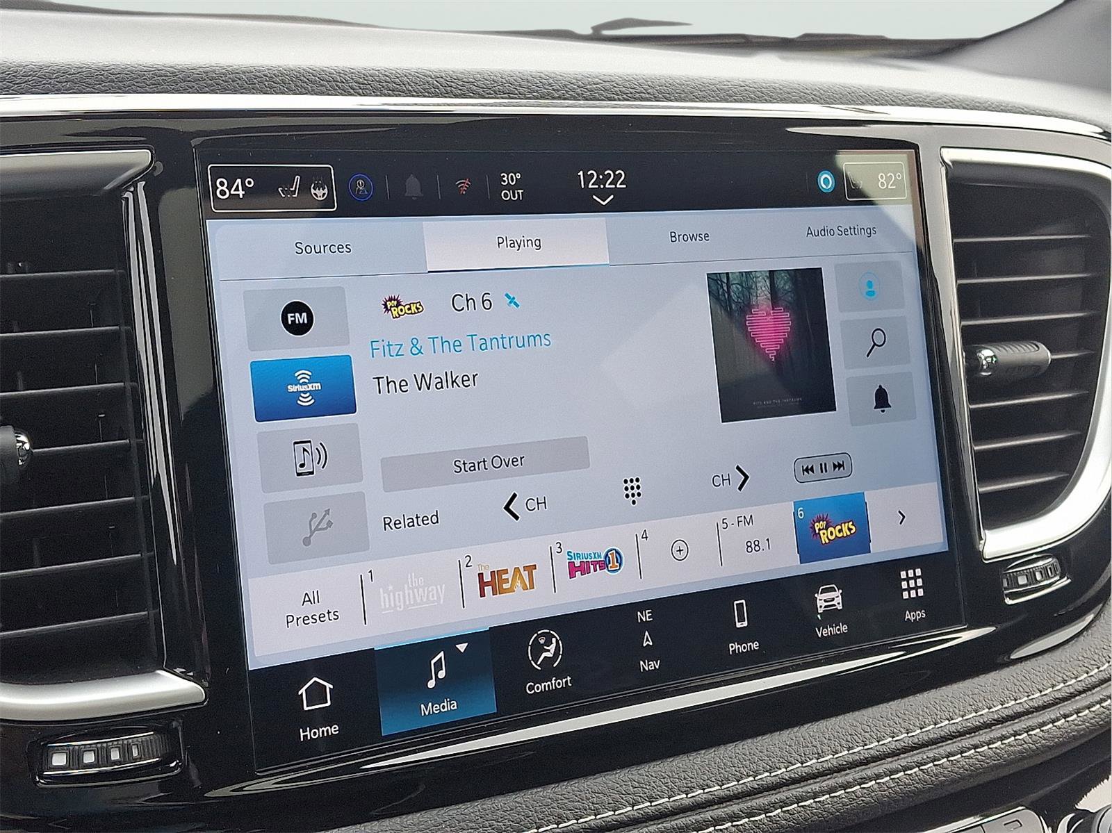 New 2026 Chrysler Pacifica Limited w/ S Appearance Package image 14