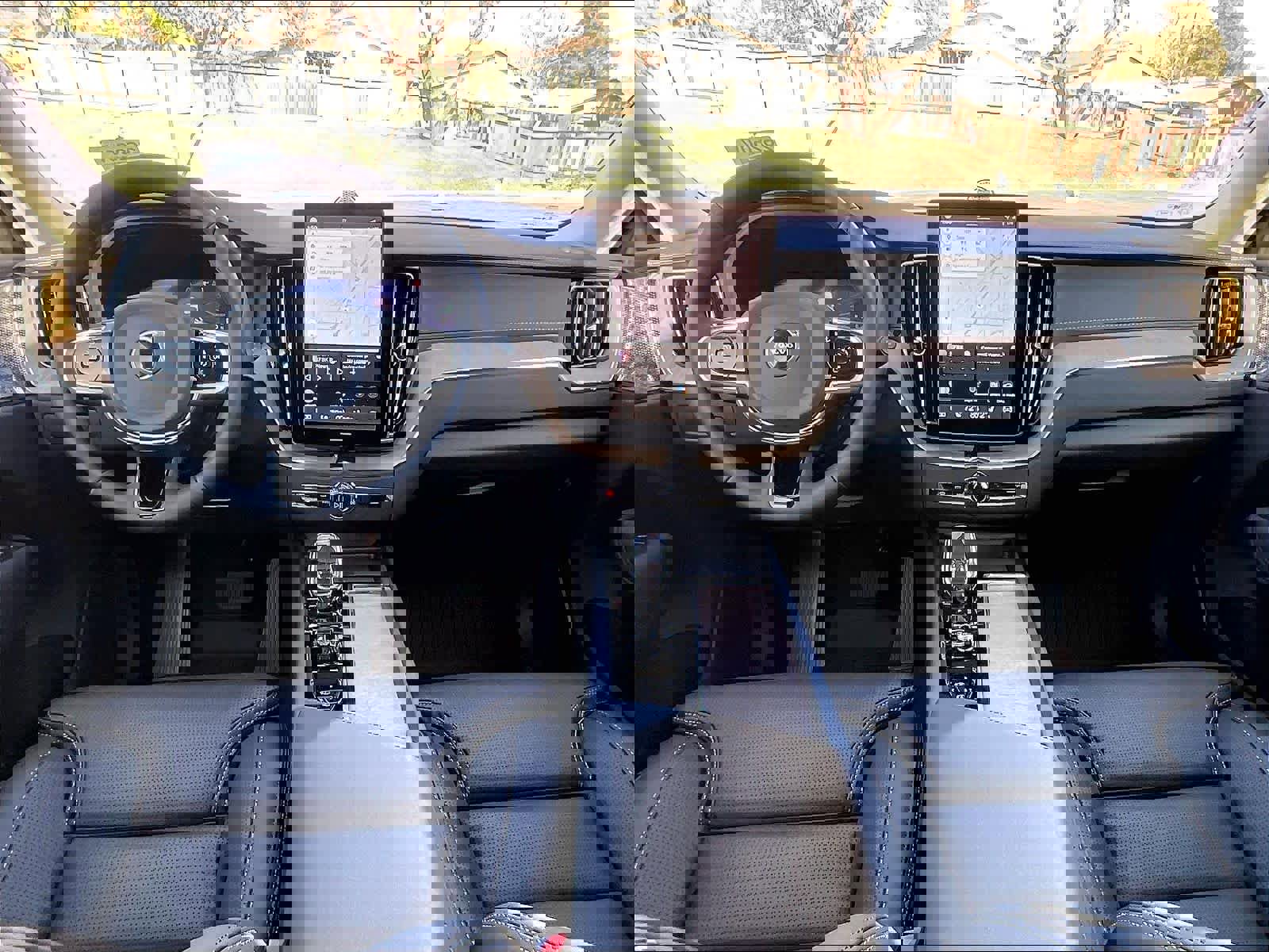 New 2026 Volvo XC60 T8 Ultra w/ Climate Package image 7