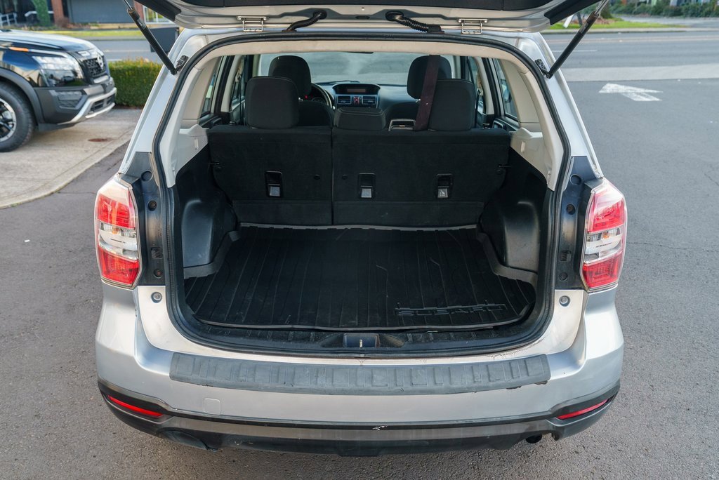 Used 2014 Subaru Forester 2.5i image 8