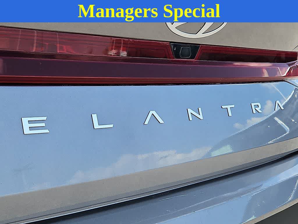 Used 2024 Hyundai Elantra SEL FWD image 30