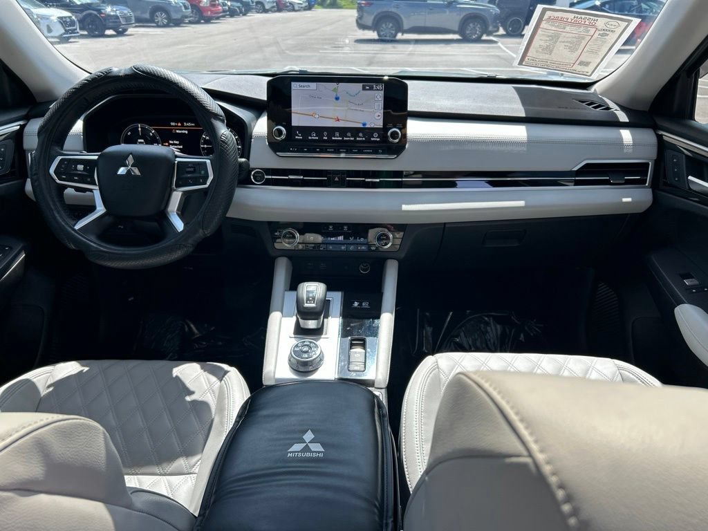 Used 2025 Mitsubishi Outlander 4WD Plug-In Hybrid image 51