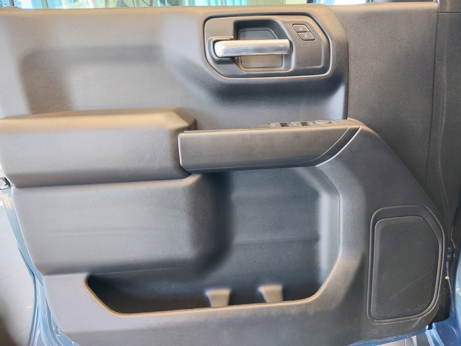 Used 2024 GMC Sierra 1500 Pro w/ Graphite Edition image 26