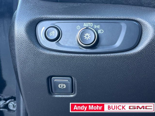 Used 2025 Chevrolet Blazer LT w/ Convenience Package FWD image 23