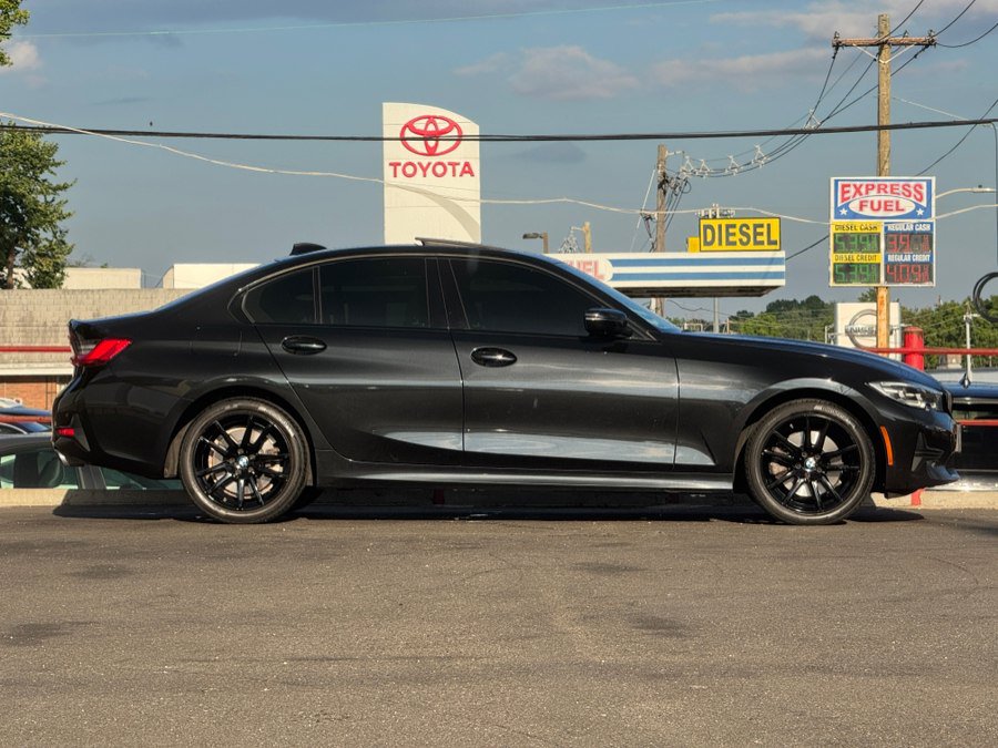 Used 2020 BMW 330i xDrive Sedan w/ Premium Package AWD/4WD image 4