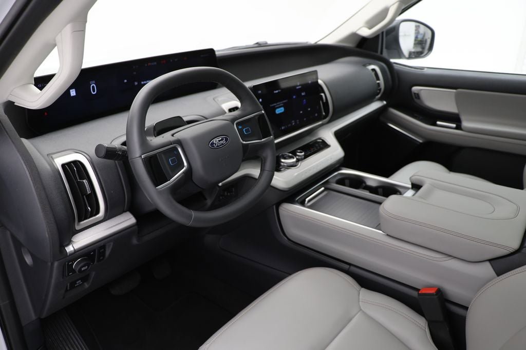 Used 2025 Ford Expedition Max Active AWD/4WD image 14