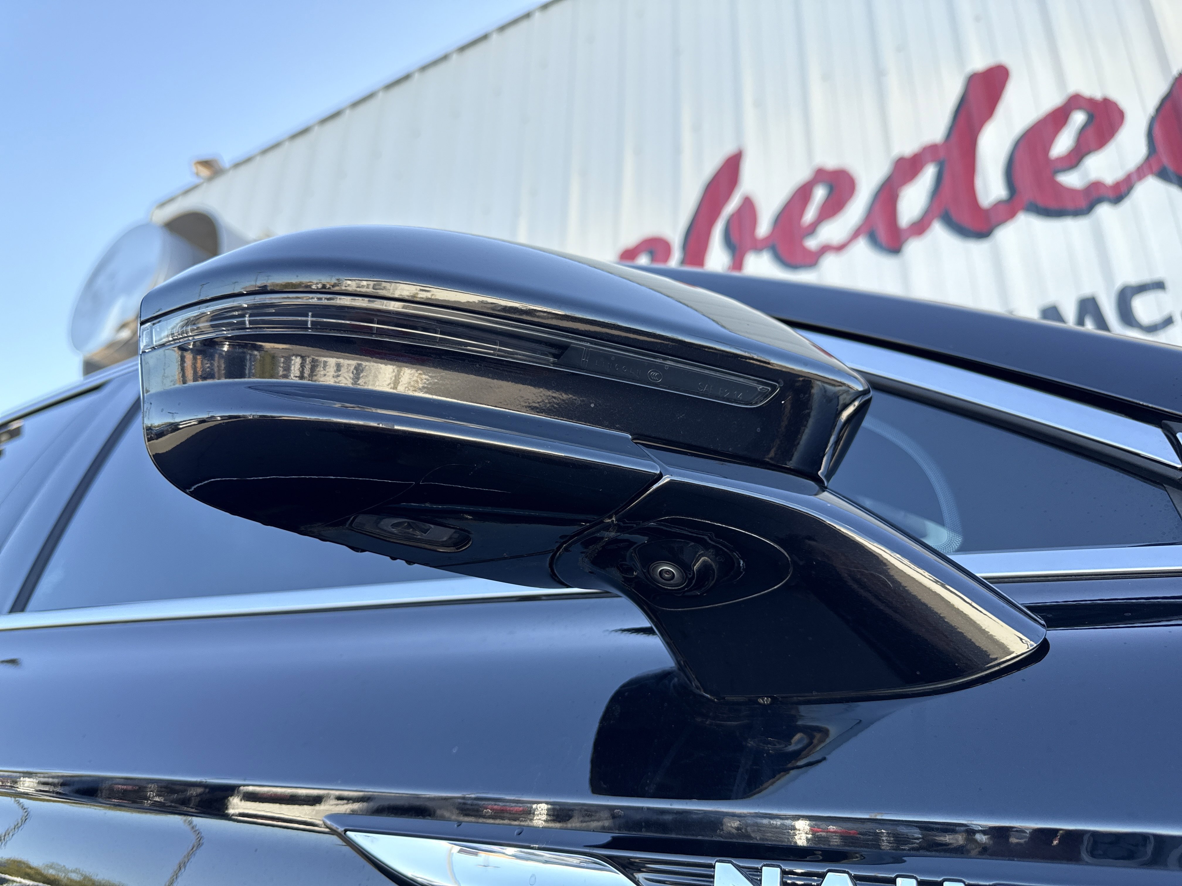 Used 2022 Lincoln Nautilus Reserve w/ Equipment Group 201A image 36