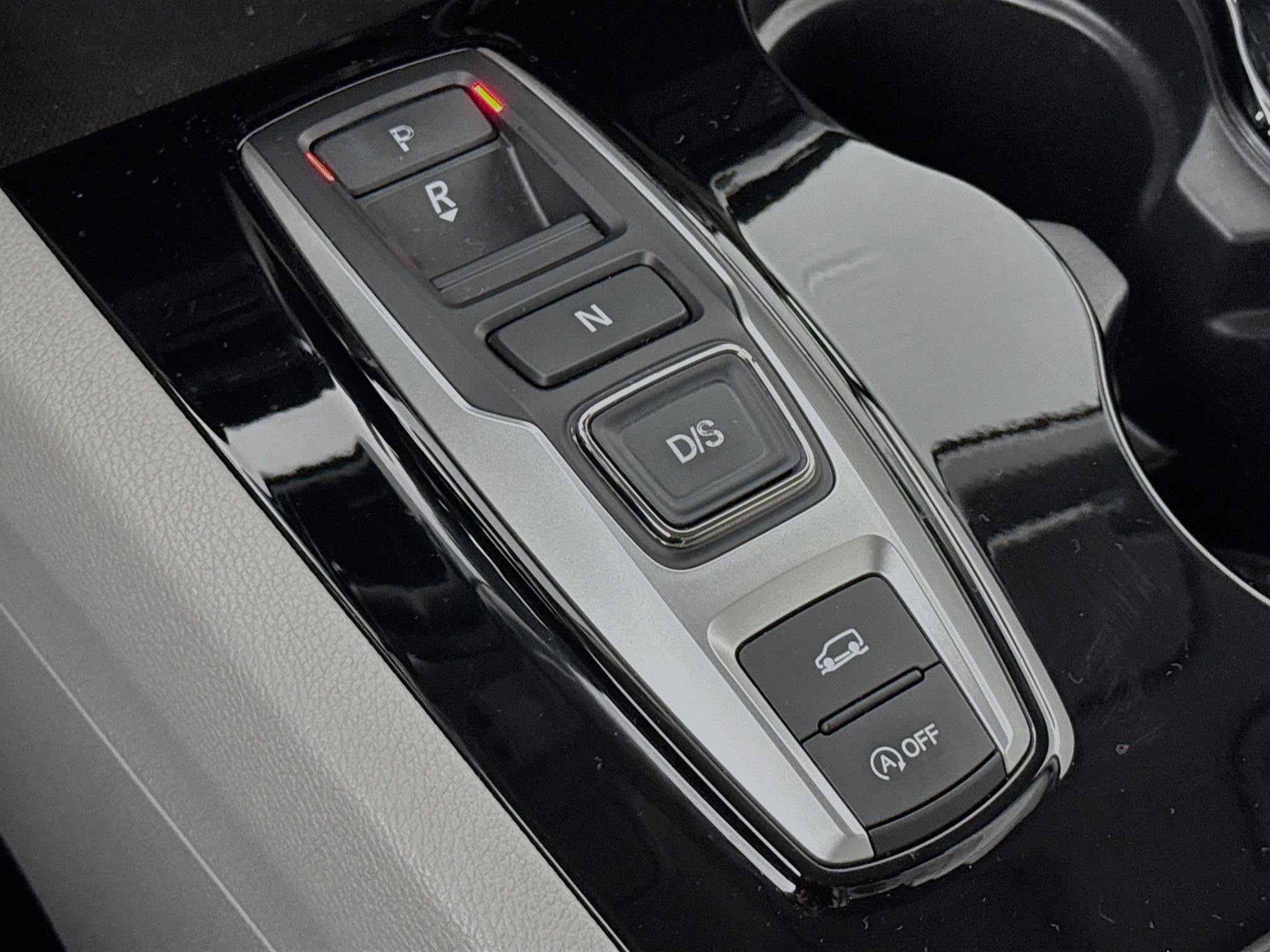 Used 2016 Honda Pilot Touring image 17