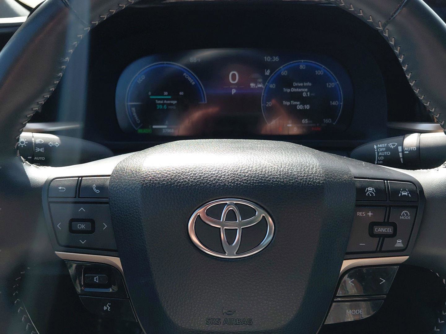 Used 2024 Toyota Crown Limited image 32