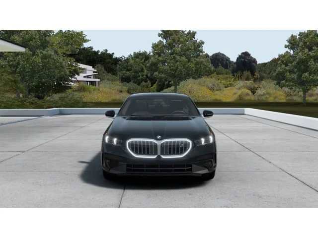 New 2027 BMW i5 xDrive40 AWD/4WD image 3