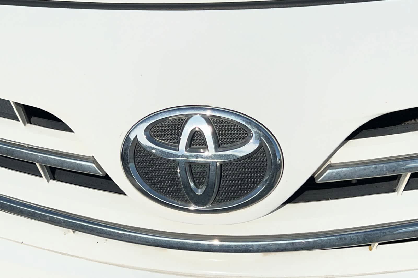 Used 2013 Toyota Corolla LE w/ Premium Pkg FWD image 13