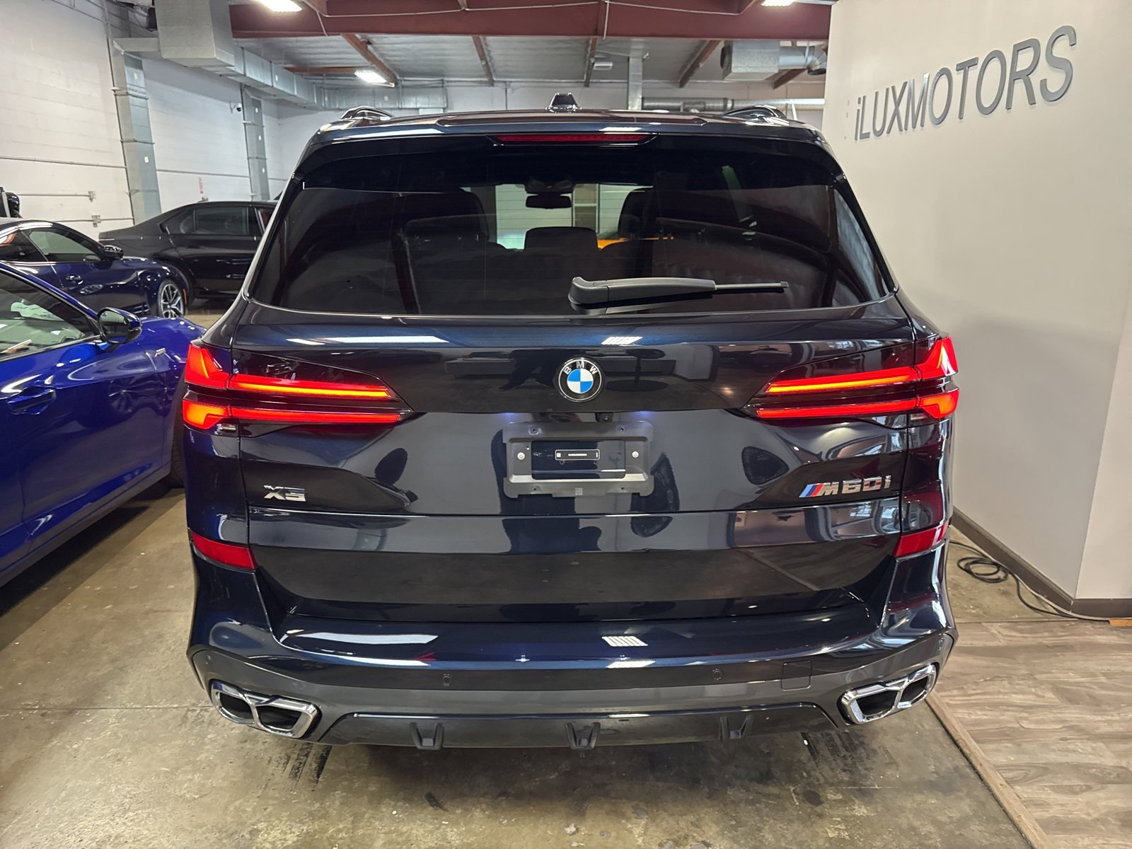 Used 2025 BMW X5 M60i image 12