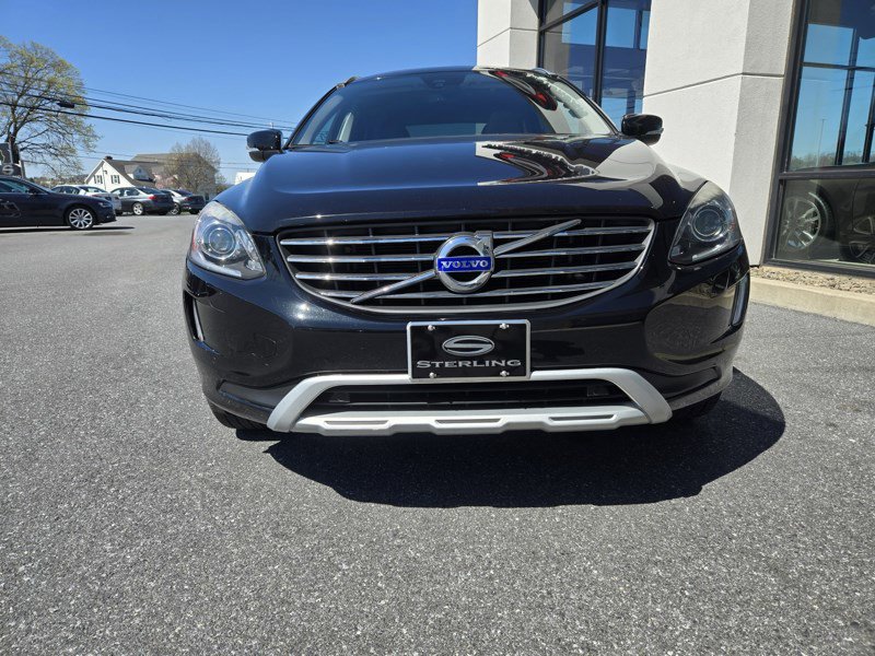 Used 2017 Volvo XC60 T6 Dynamic w/ Preferred Option Package image 5