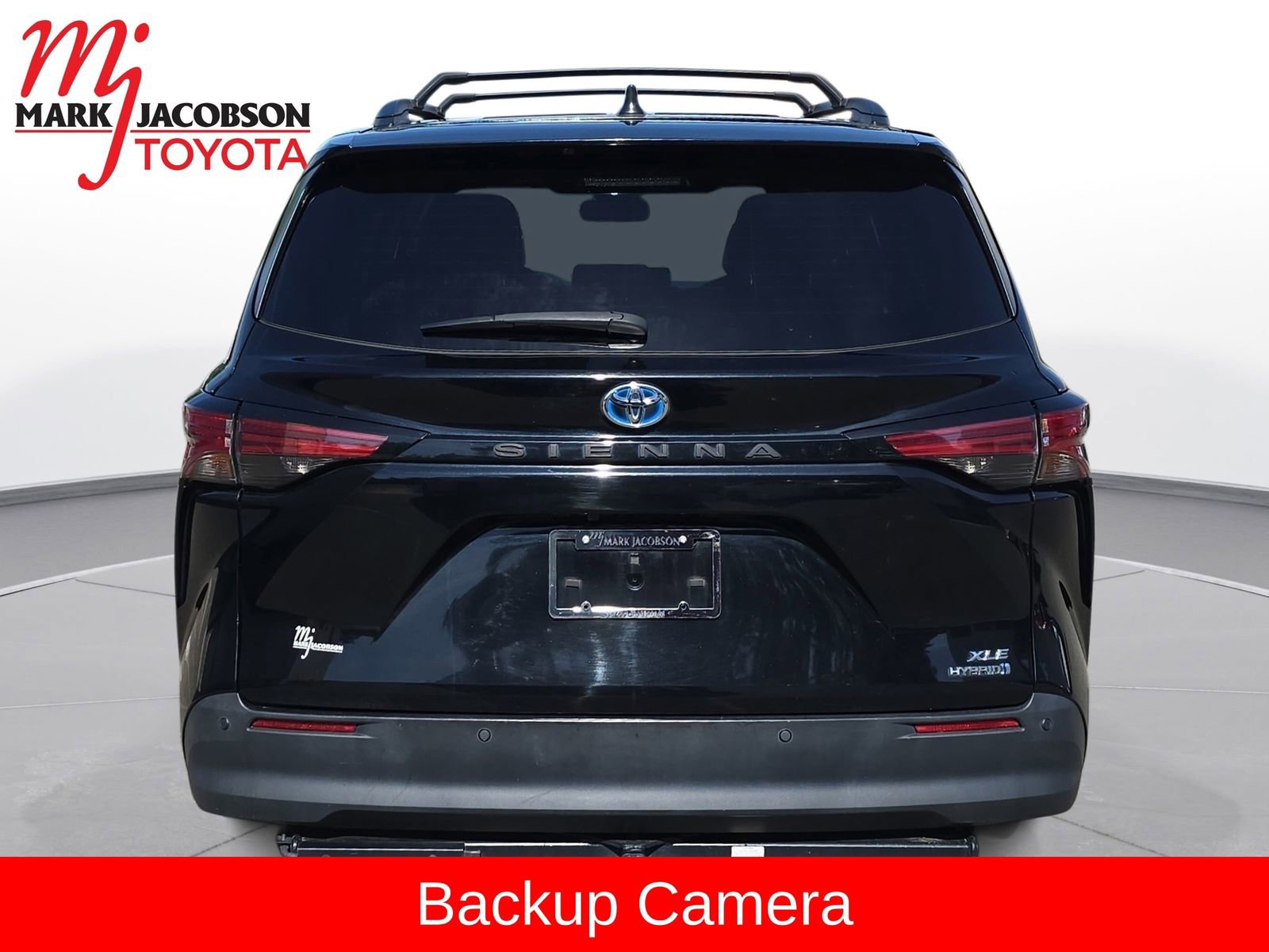 Used 2021 Toyota Sienna XLE image 10