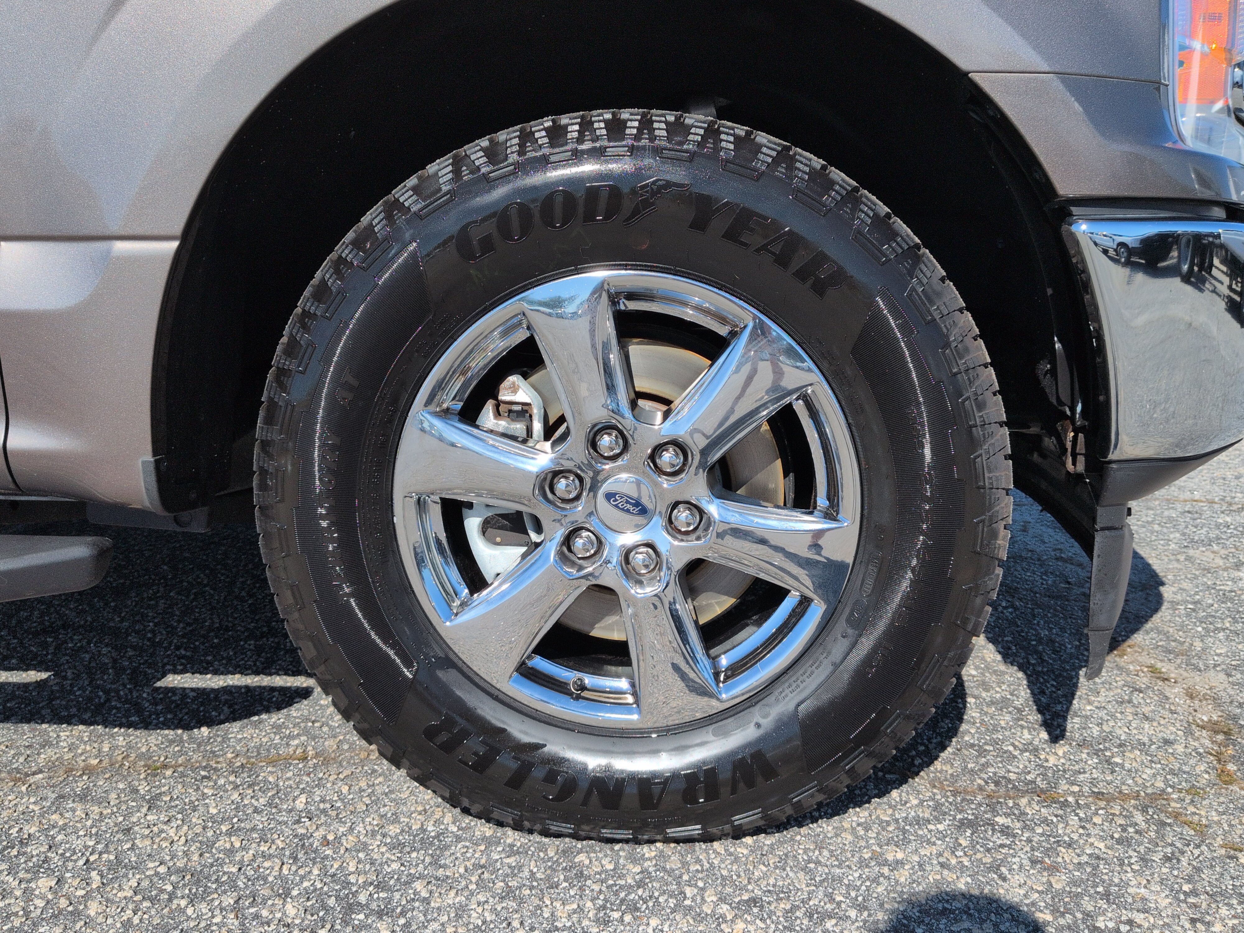 Used 2020 Ford F150 XLT w/ Equipment Group 302A Luxury RWD image 9