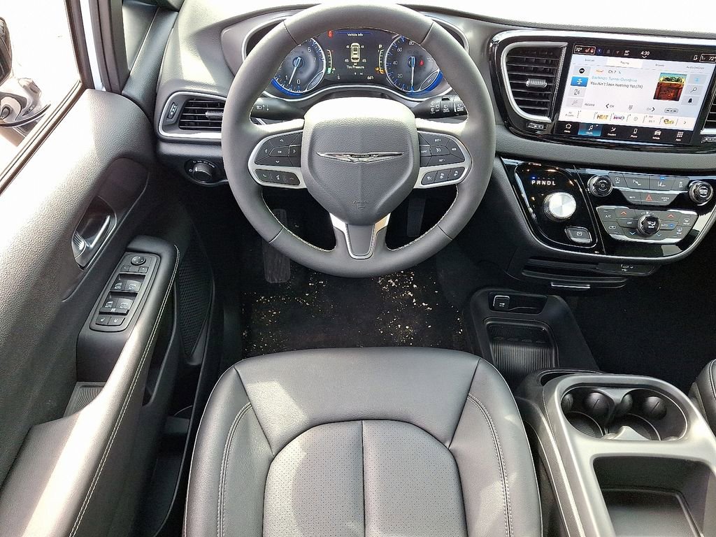 New 2026 Chrysler Voyager LX FWD image 8