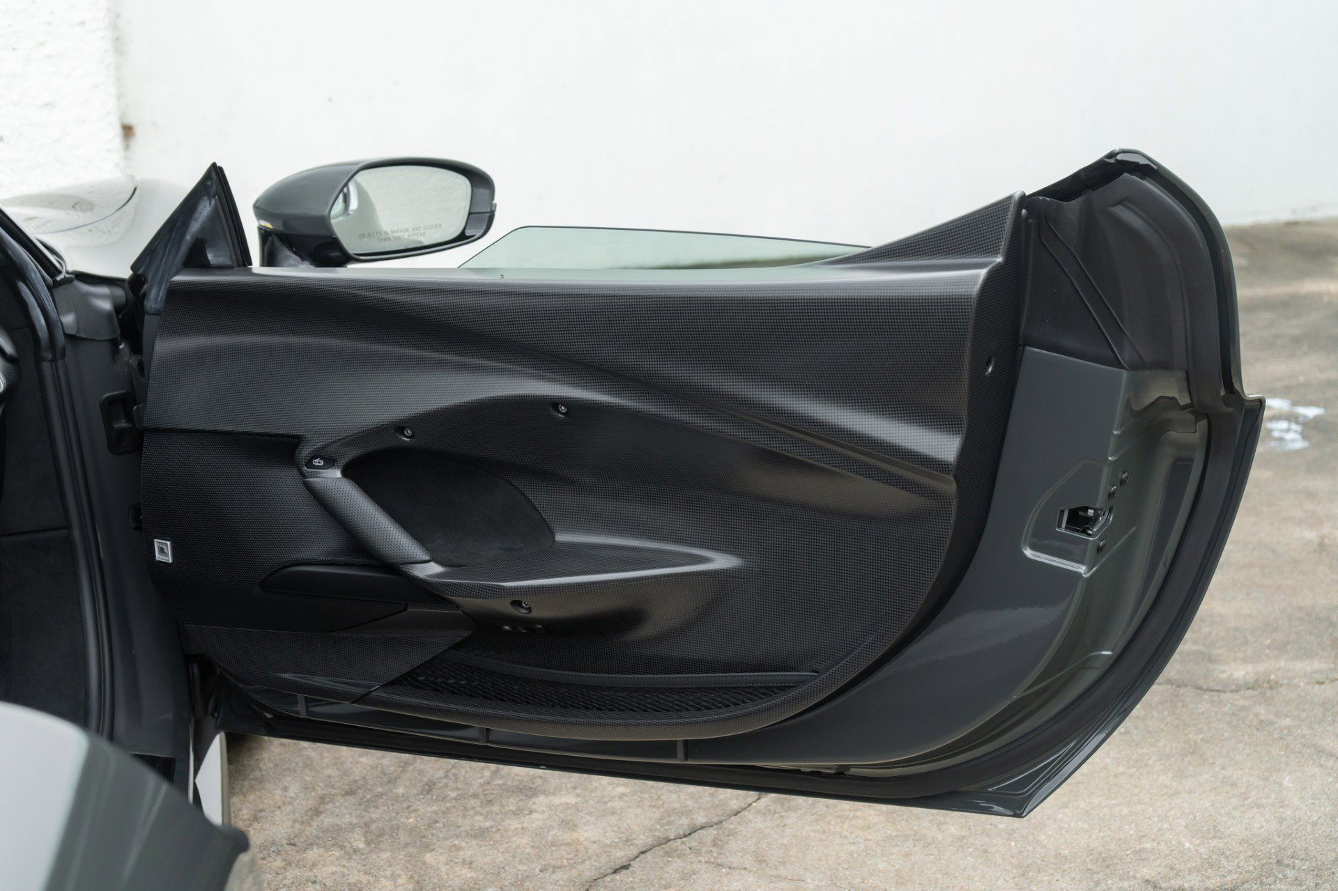 Used 2022 Ferrari 296 GTB RWD image 30