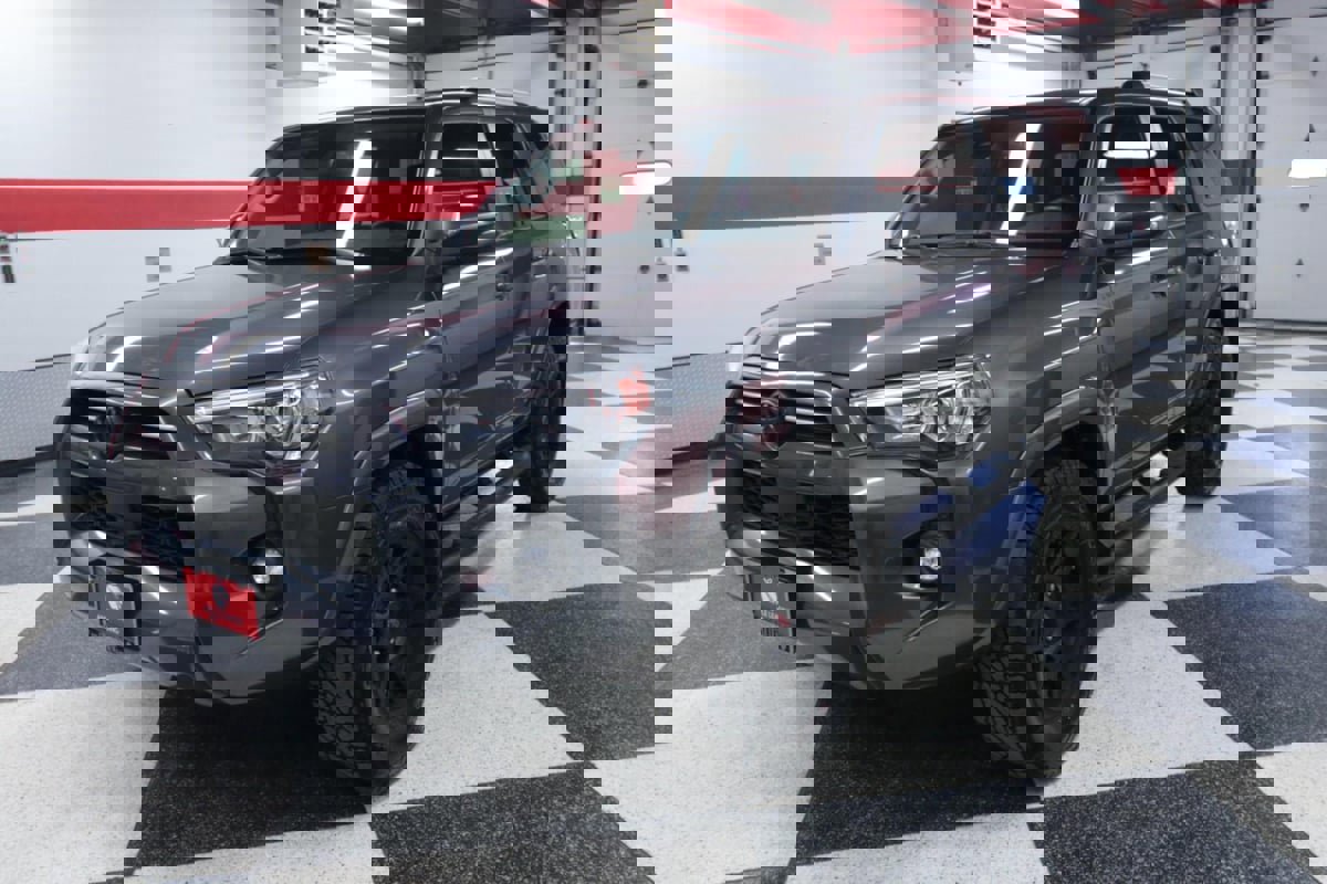 Used 2021 Toyota 4Runner SR5 Premium w/ Moonroof Package image 5