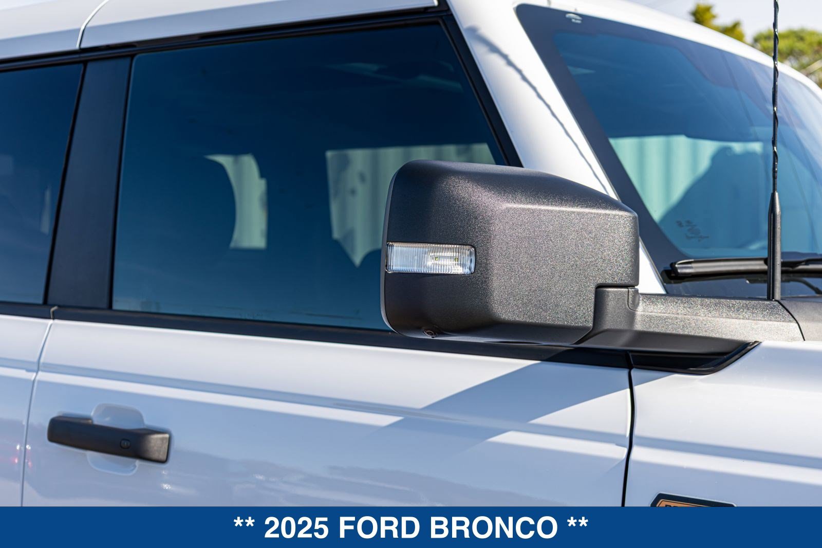 New 2025 Ford Bronco Badlands AWD/4WD image 12