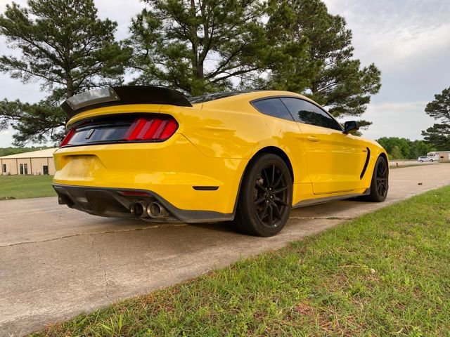 Used 2016 Ford Mustang Shelby GT350 w/ Technology Package image 9