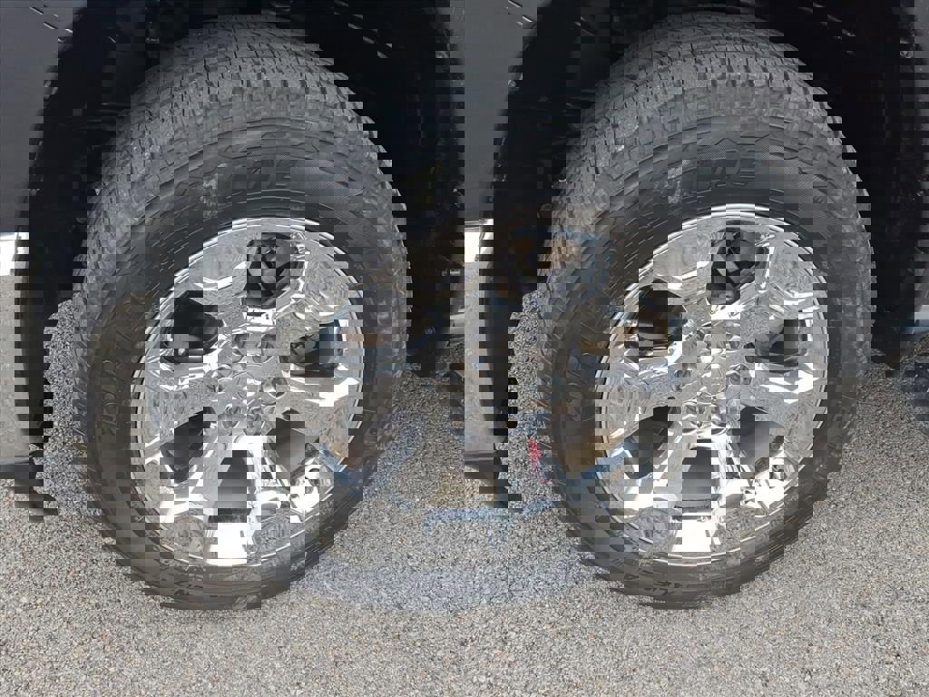 Used 2021 RAM 1500 Big Horn image 6