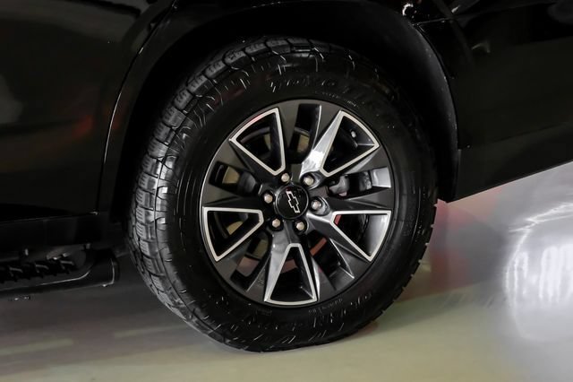 Used 2023 Chevrolet Tahoe Z71 w/ Z71 Off-Road Package AWD/4WD image 59
