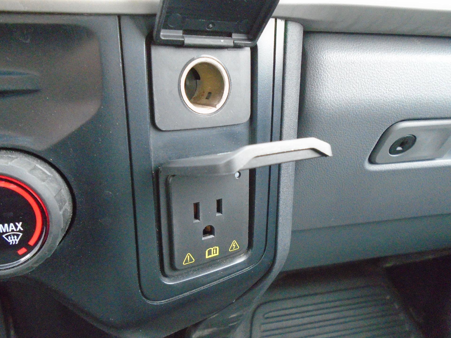 Used 2023 Ford F250 XLT w/ F-250 >10K GVWR Package image 22