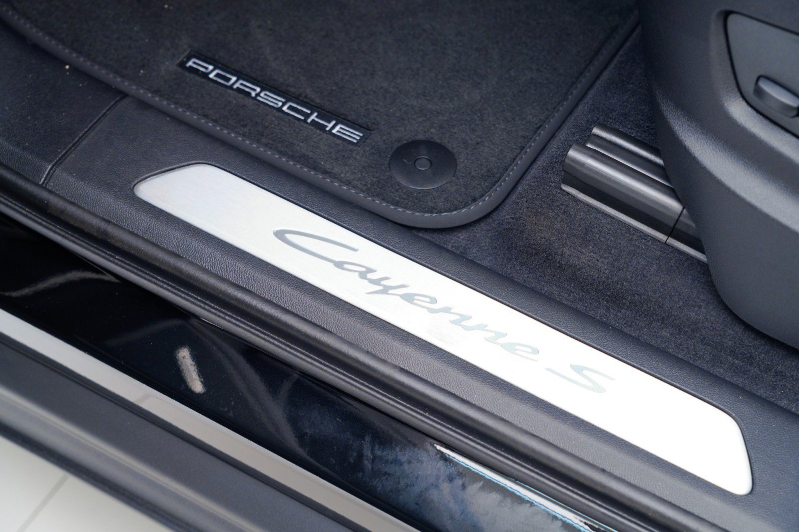 New 2026 Porsche Cayenne S image 15