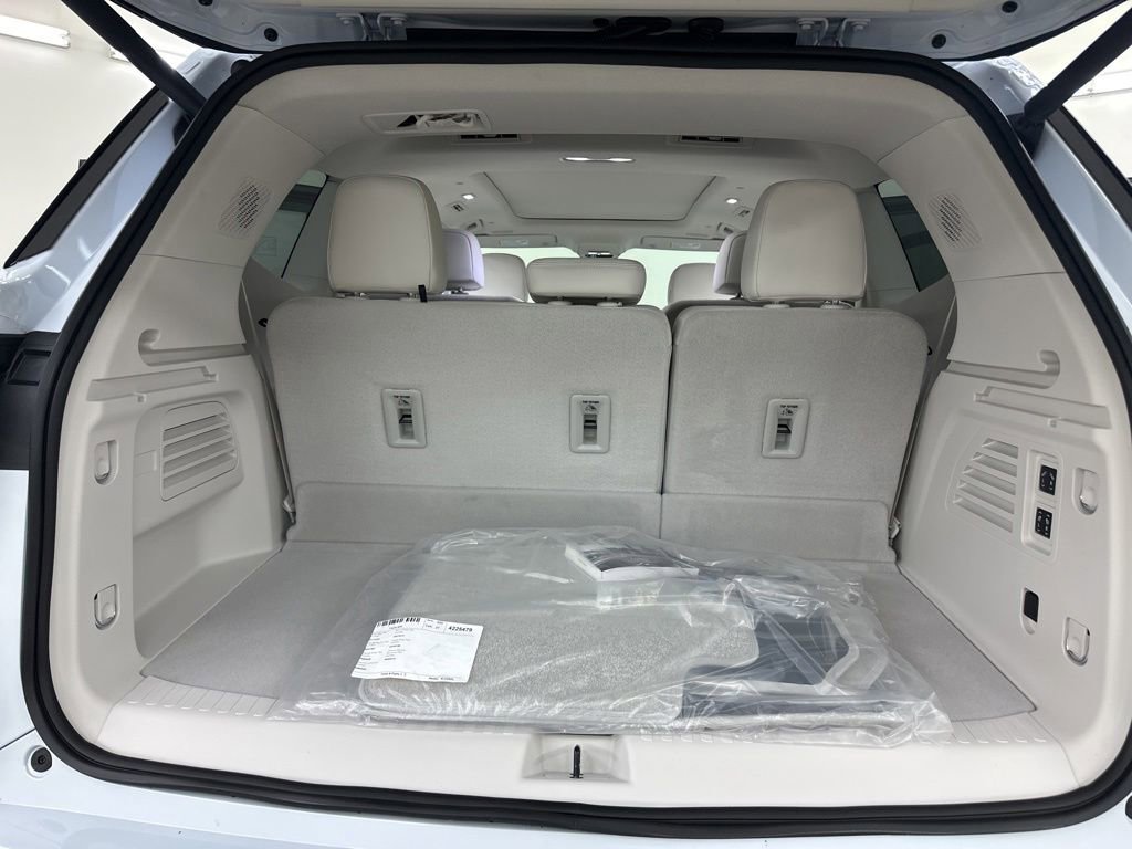 New 2026 Buick Enclave Avenir w/ Super Cruise Package AWD/4WD image 24