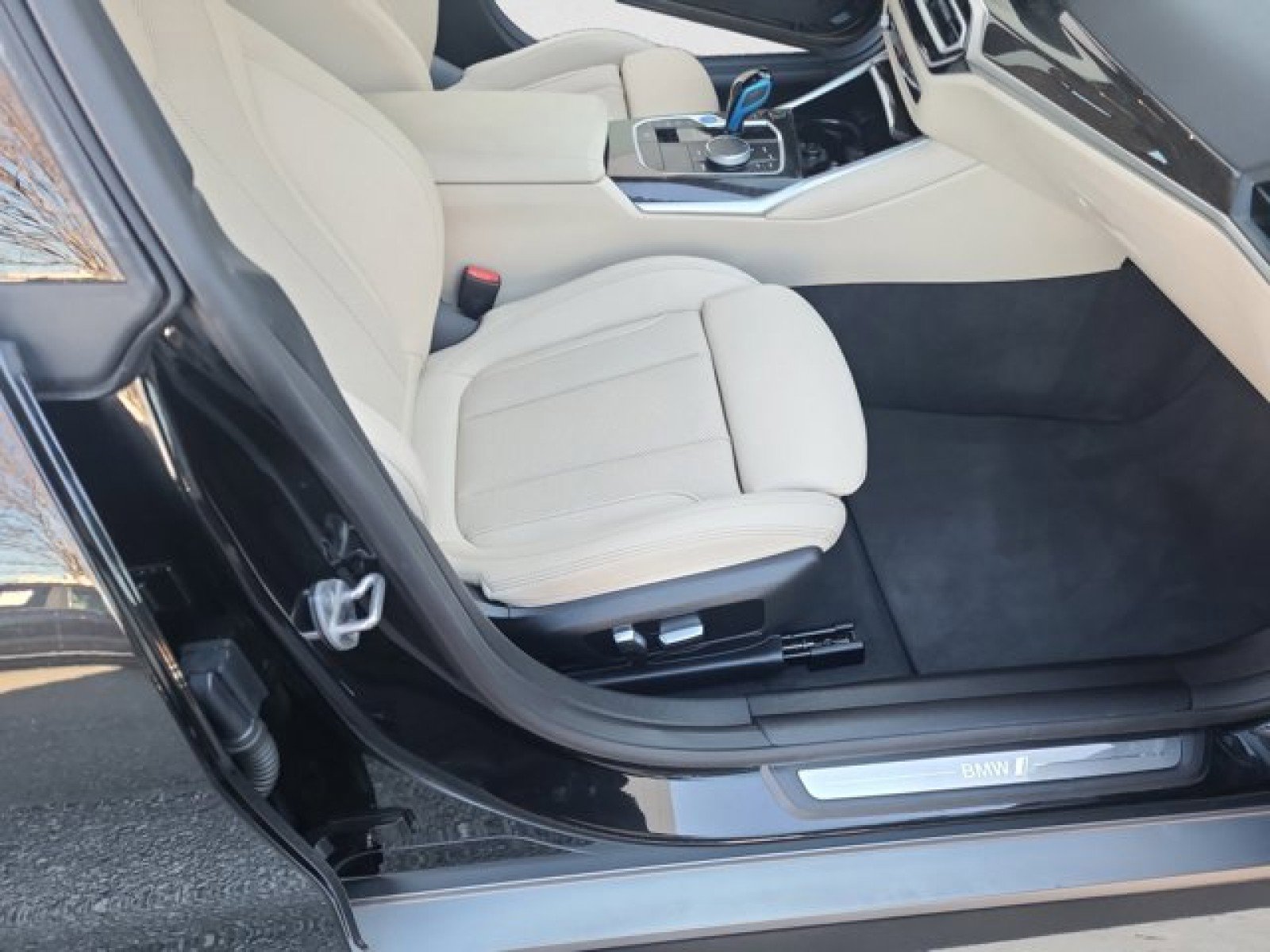 Used 2023 BMW i4 eDrive35 w/ Premium Package image 21