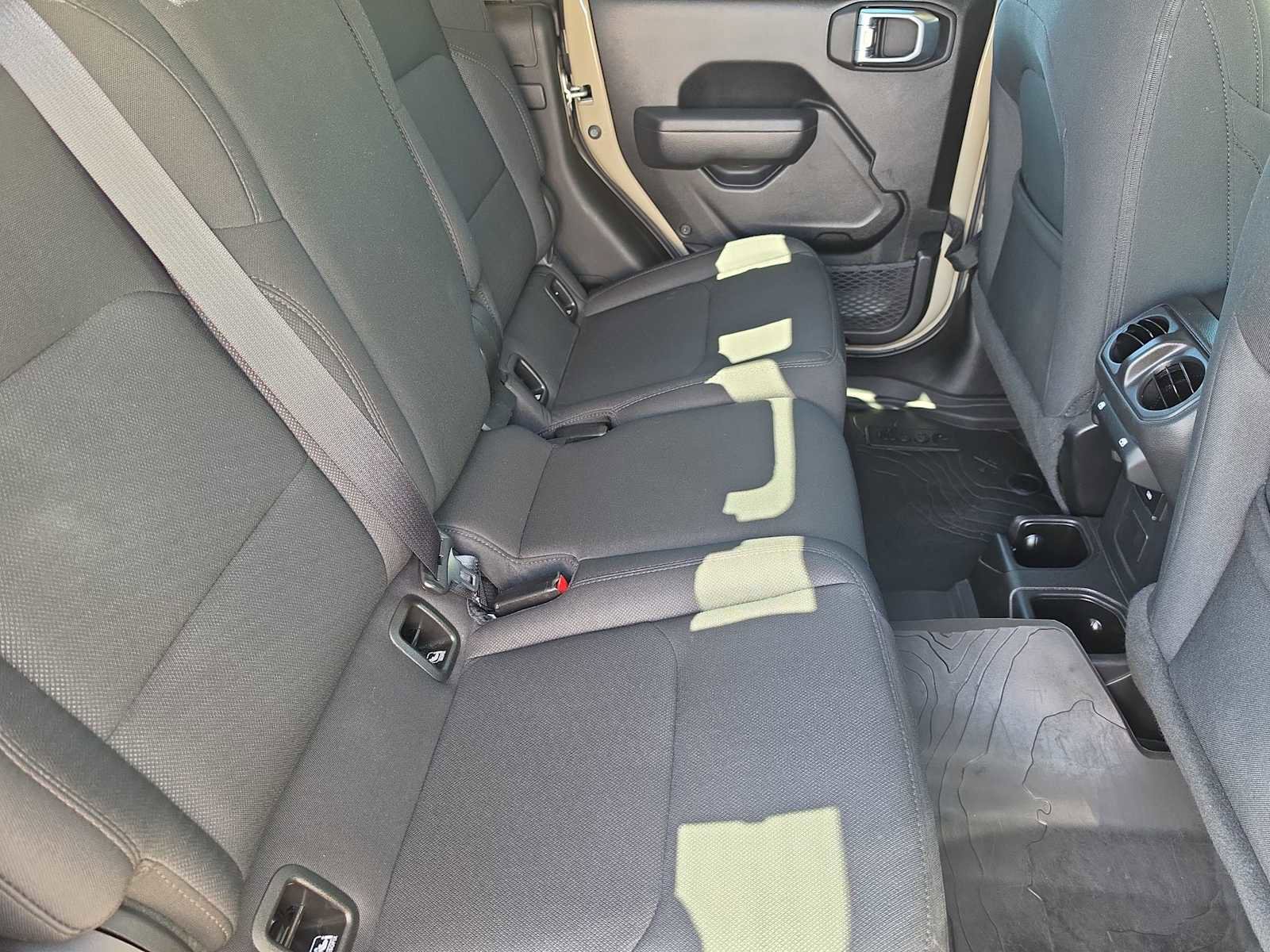 Used 2022 Jeep Gladiator Sport image 17