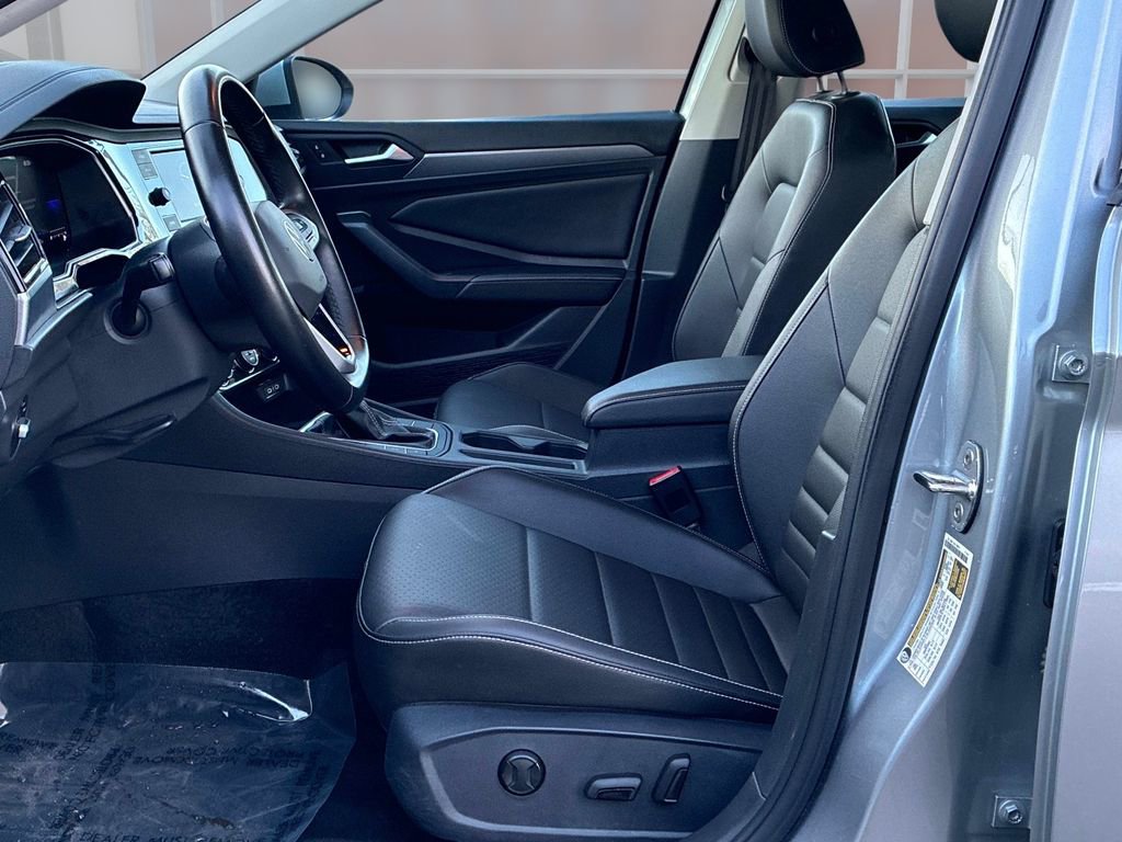 Used 2024 Volkswagen Jetta SE image 22