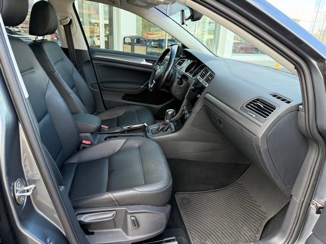 Used 2018 Volkswagen Golf S image 21