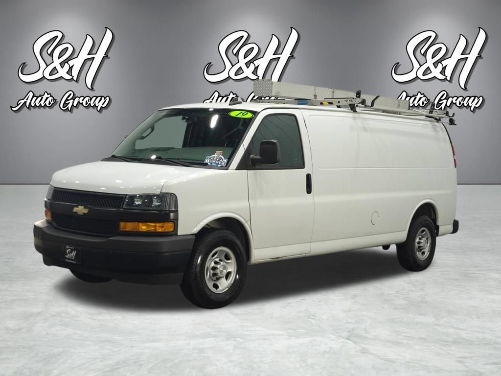 Used 2019 Chevrolet Express 3500 Extended w/ Driver Convenience Package RWD image 14
