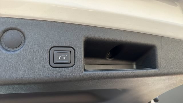 Used 2022 Chevrolet Equinox LT FWD image 34