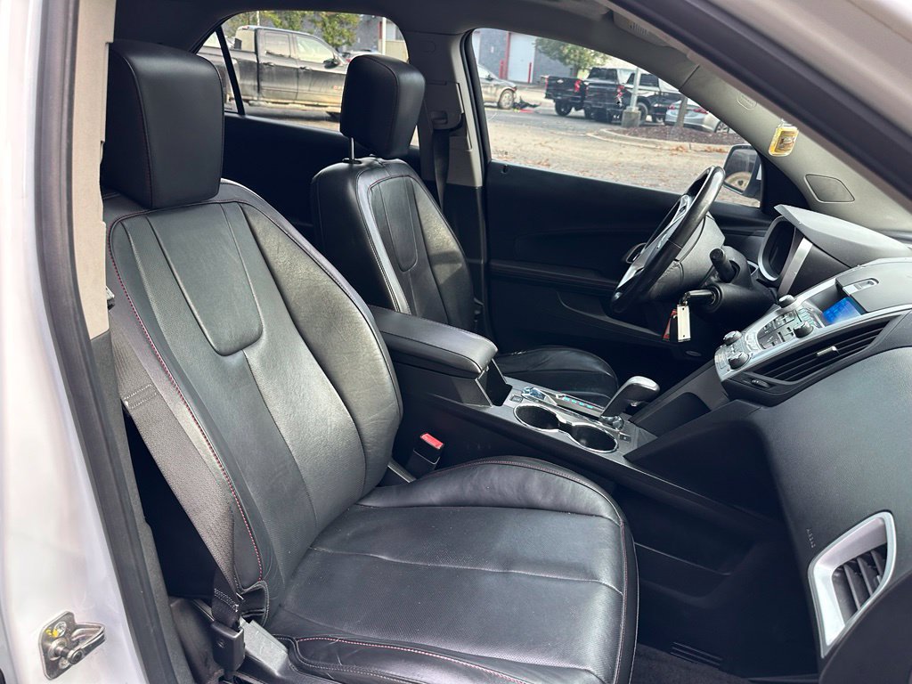Used 2011 Chevrolet Equinox LT FWD image 30