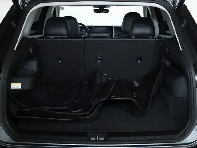 Certified 2025 Volkswagen Tiguan SE AWD/4WD image 29