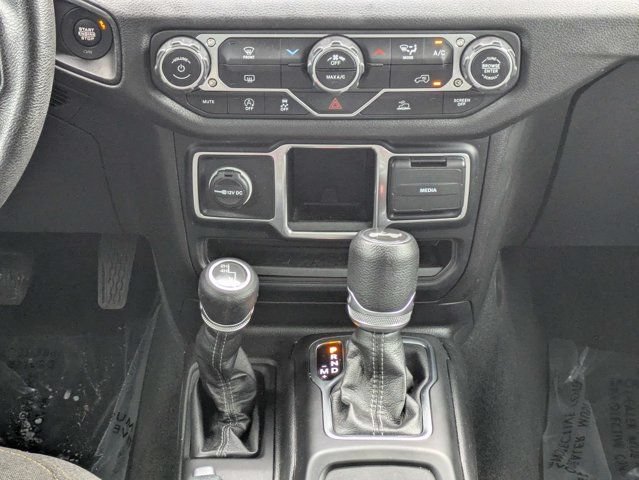 Used 2024 Jeep Wrangler Unlimited Sport AWD/4WD image 19