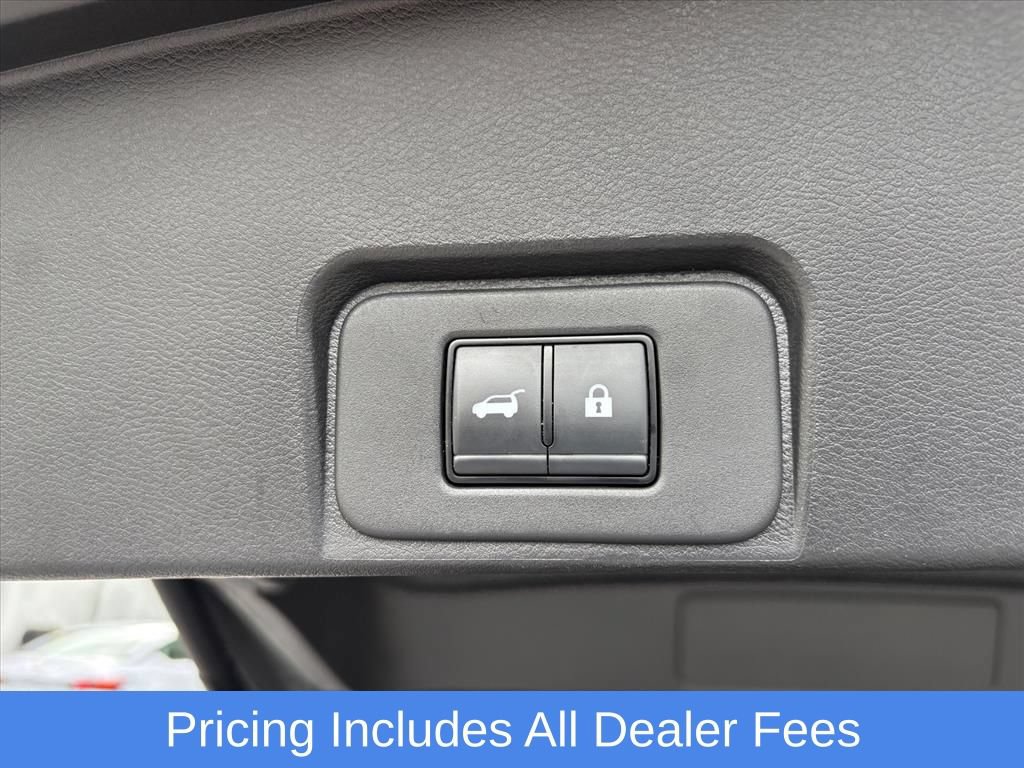 Certified 2025 Nissan Rogue SV FWD image 25