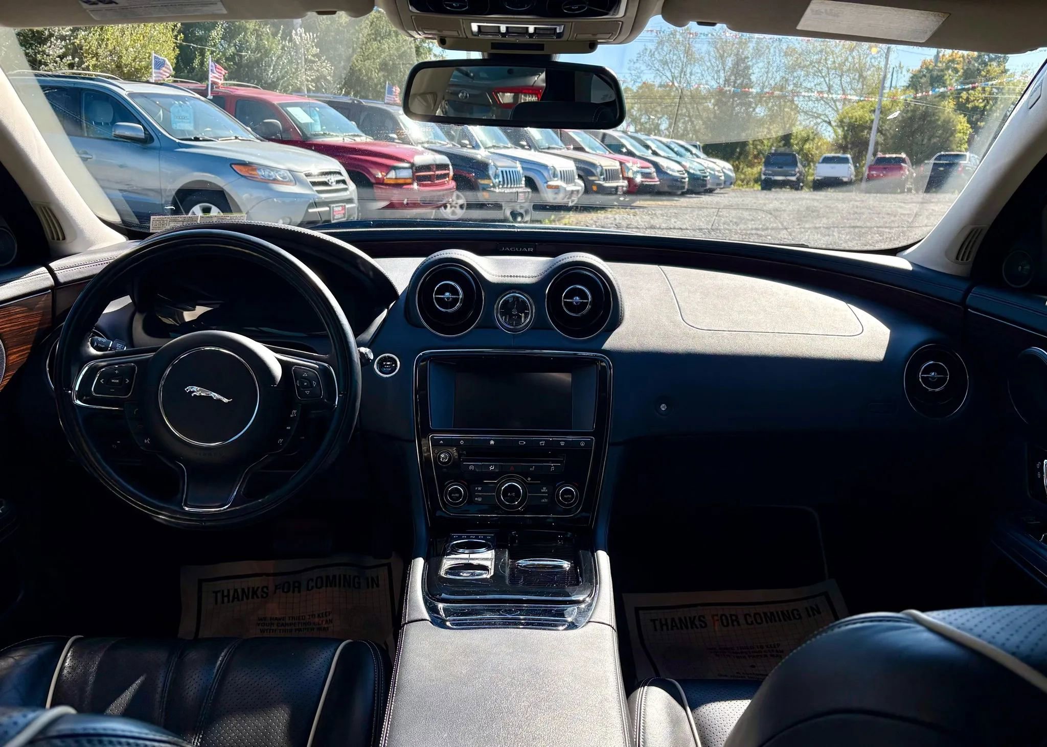 Used 2017 Jaguar XJ R-Sport image 27